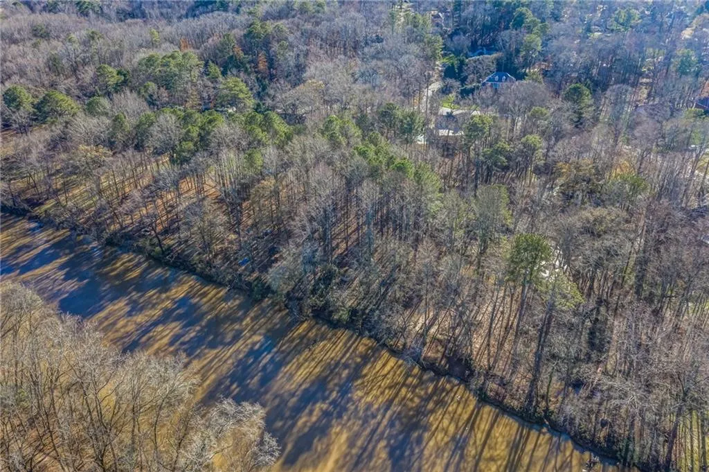 7255 Chattahoochee Bluff Drive, Sandy Springs, Georgia 30350, 6 Bedrooms Bedrooms, ,4 BathroomsBathrooms,Residential,Sold,7255 Chattahoochee Bluff Drive,7154409