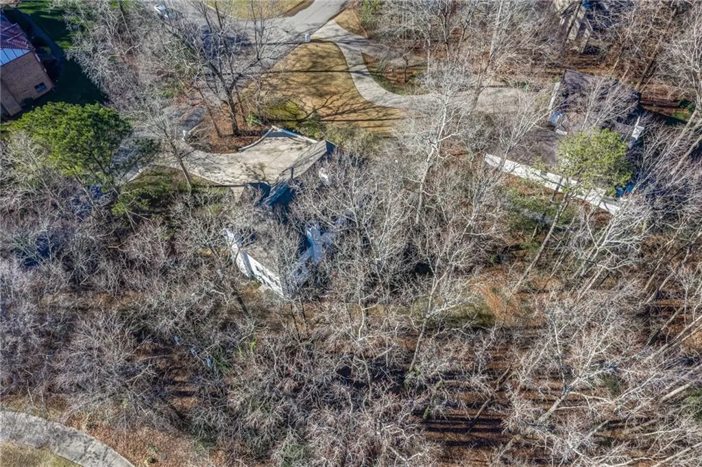 7255 Chattahoochee Bluff Drive, Sandy Springs, Georgia 30350, 6 Bedrooms Bedrooms, ,4 BathroomsBathrooms,Residential,Sold,7255 Chattahoochee Bluff Drive,7154409
