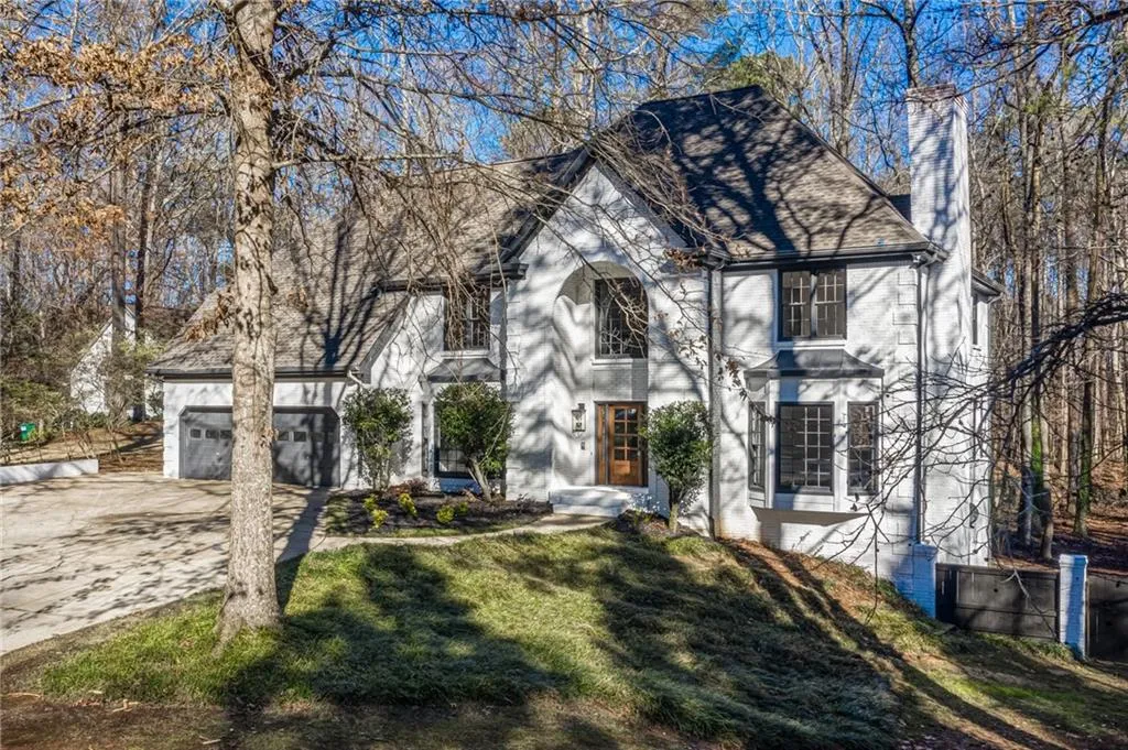 7255 Chattahoochee Bluff Drive, Sandy Springs, Georgia 30350, 6 Bedrooms Bedrooms, ,4 BathroomsBathrooms,Residential,Sold,7255 Chattahoochee Bluff Drive,7154409