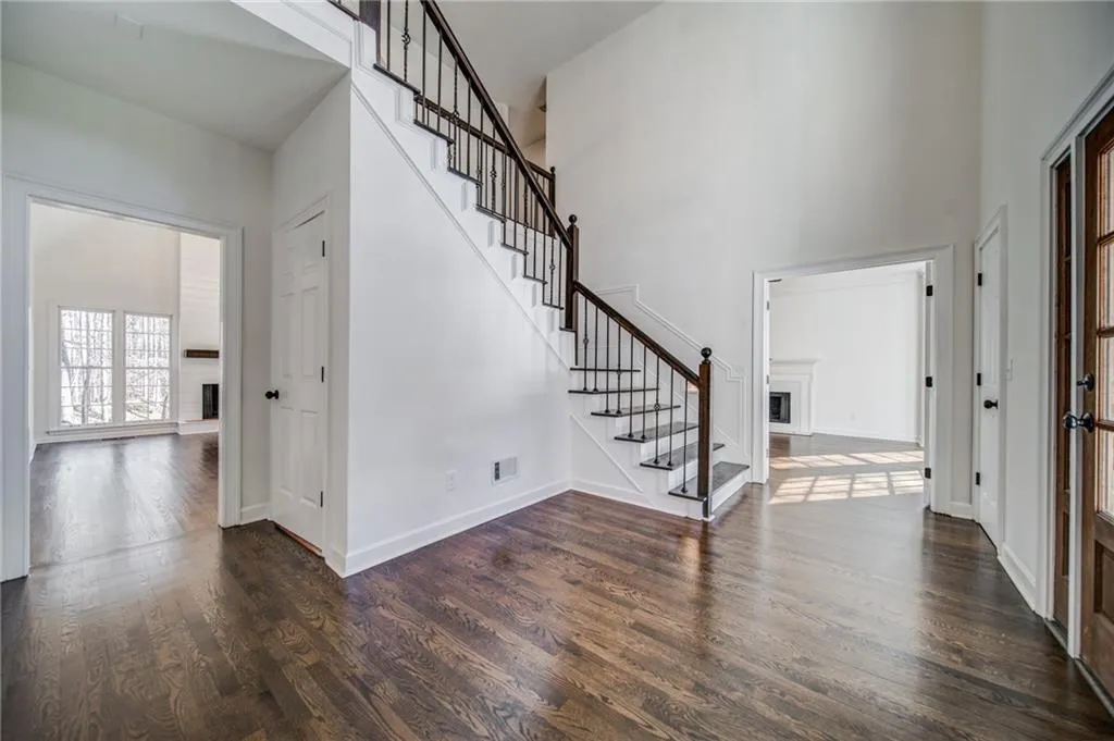 7255 Chattahoochee Bluff Drive, Sandy Springs, Georgia 30350, 6 Bedrooms Bedrooms, ,4 BathroomsBathrooms,Residential,Sold,7255 Chattahoochee Bluff Drive,7154409
