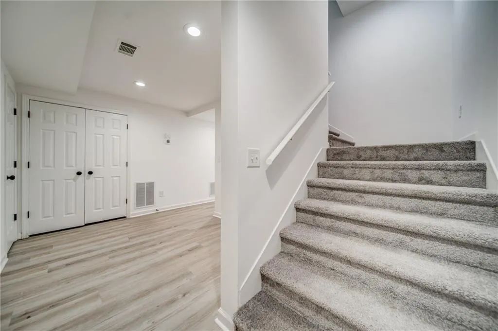 7255 Chattahoochee Bluff Drive, Sandy Springs, Georgia 30350, 6 Bedrooms Bedrooms, ,4 BathroomsBathrooms,Residential,Sold,7255 Chattahoochee Bluff Drive,7154409
