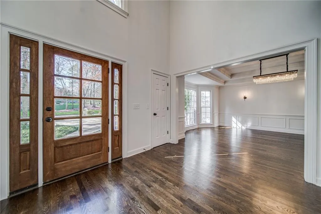 7255 Chattahoochee Bluff Drive, Sandy Springs, Georgia 30350, 6 Bedrooms Bedrooms, ,4 BathroomsBathrooms,Residential,Sold,7255 Chattahoochee Bluff Drive,7154409