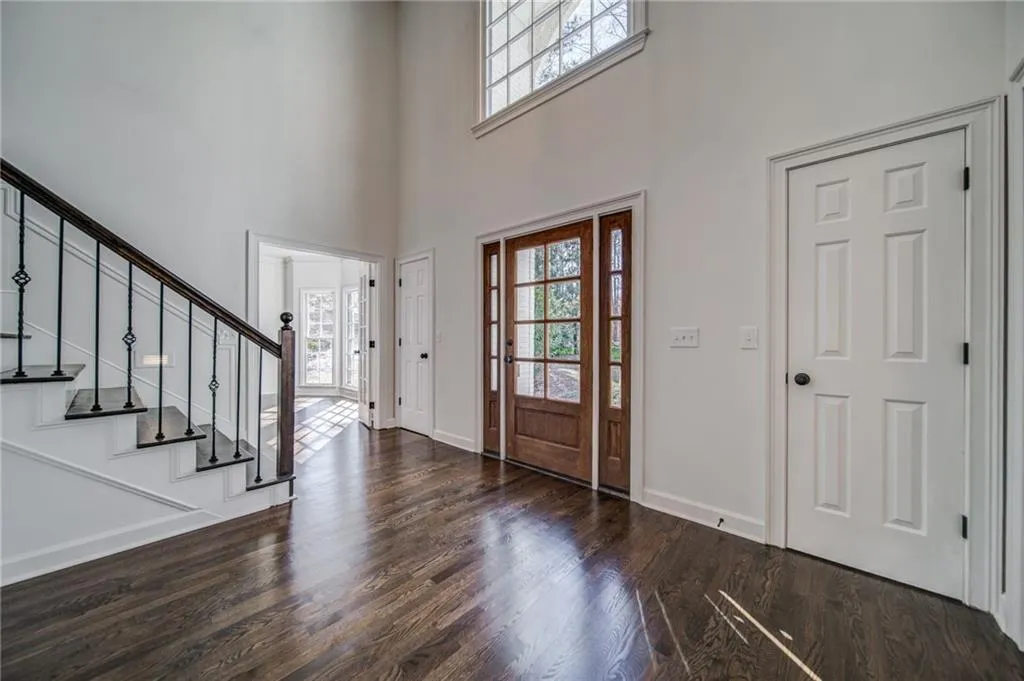 7255 Chattahoochee Bluff Drive, Sandy Springs, Georgia 30350, 6 Bedrooms Bedrooms, ,4 BathroomsBathrooms,Residential,Sold,7255 Chattahoochee Bluff Drive,7154409