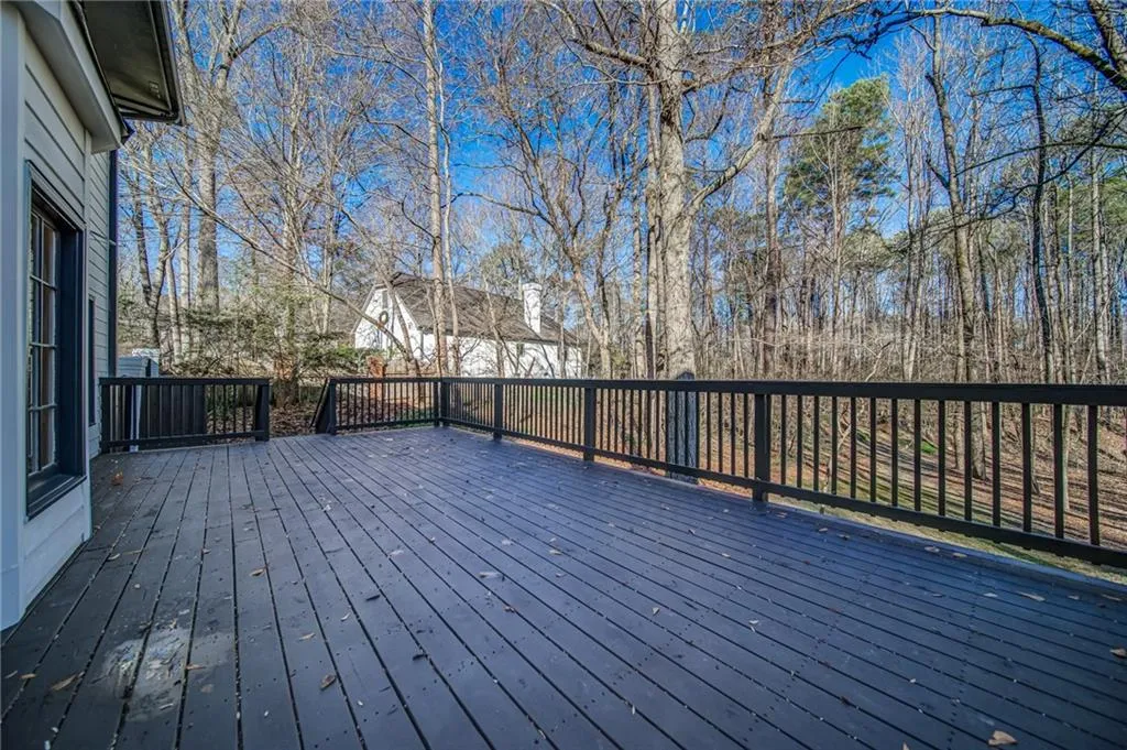 7255 Chattahoochee Bluff Drive, Sandy Springs, Georgia 30350, 6 Bedrooms Bedrooms, ,4 BathroomsBathrooms,Residential,Sold,7255 Chattahoochee Bluff Drive,7154409