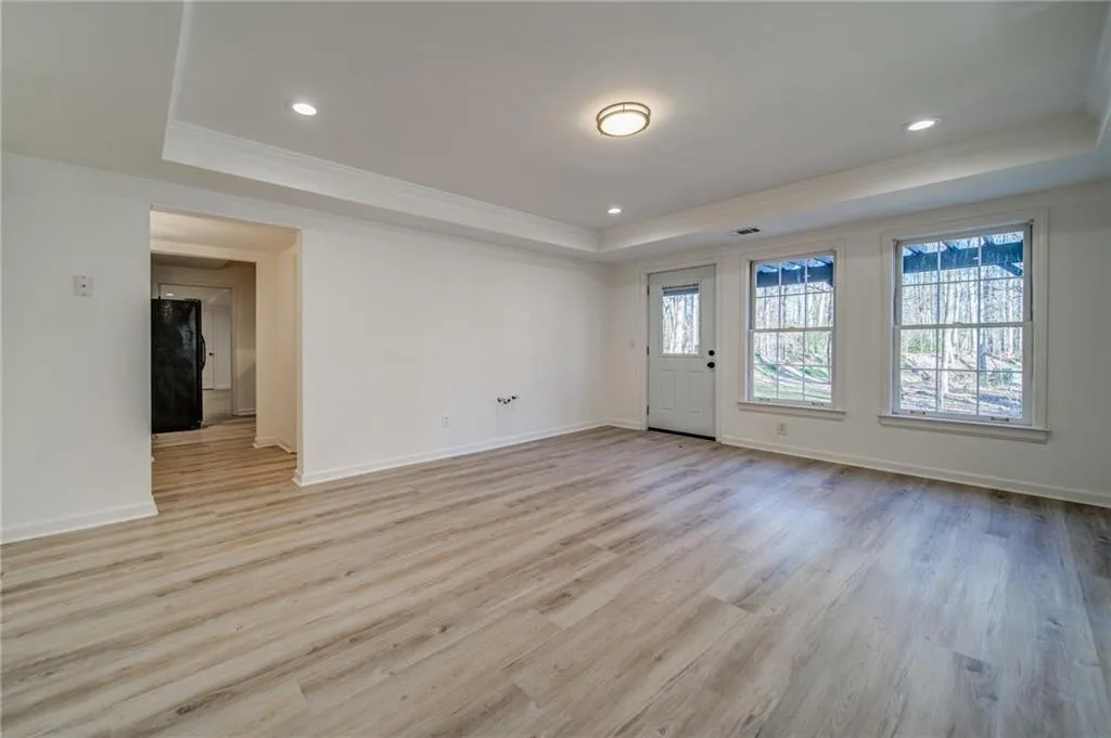 7255 Chattahoochee Bluff Drive, Sandy Springs, Georgia 30350, 6 Bedrooms Bedrooms, ,4 BathroomsBathrooms,Residential,Sold,7255 Chattahoochee Bluff Drive,7154409
