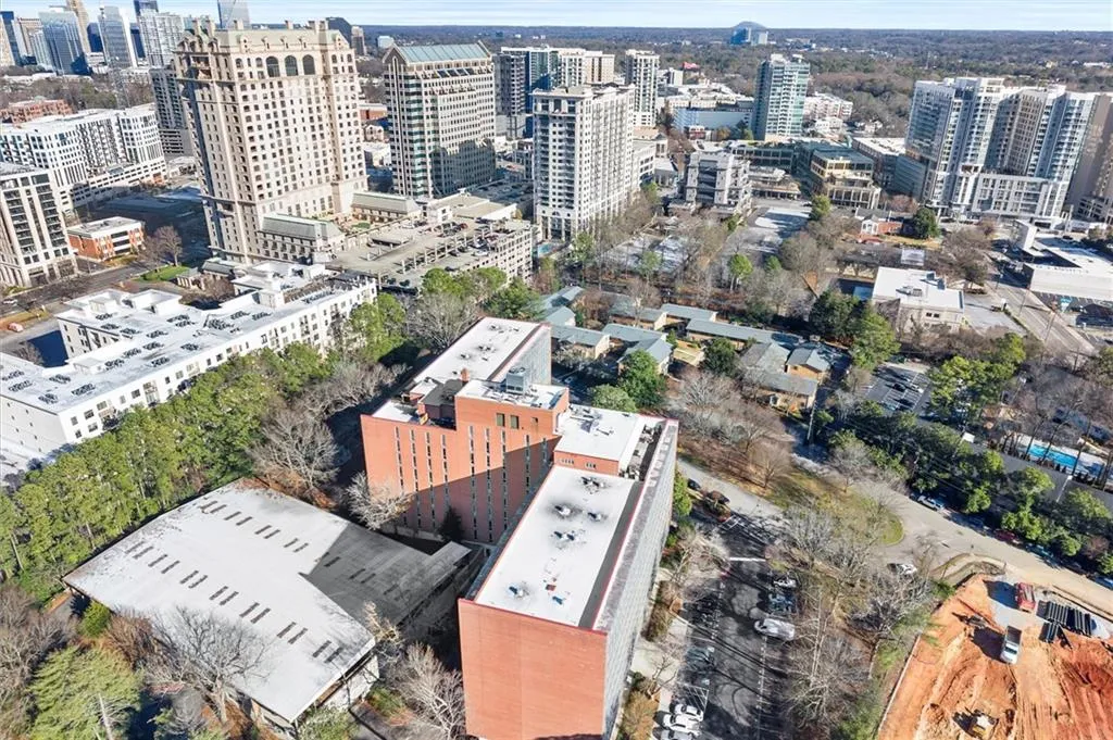3060 Pharr Court Unit 313, Atlanta, Georgia 30305, 2 Bedrooms Bedrooms, 0 ,1 BathroomBathrooms,Residential,For Sale,3060 Pharr Court Unit 313,7703321