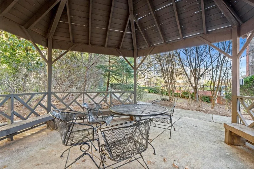 3060 Pharr Court Unit 313, Atlanta, Georgia 30305, 2 Bedrooms Bedrooms, 0 ,1 BathroomBathrooms,Residential,For Sale,3060 Pharr Court Unit 313,7703321