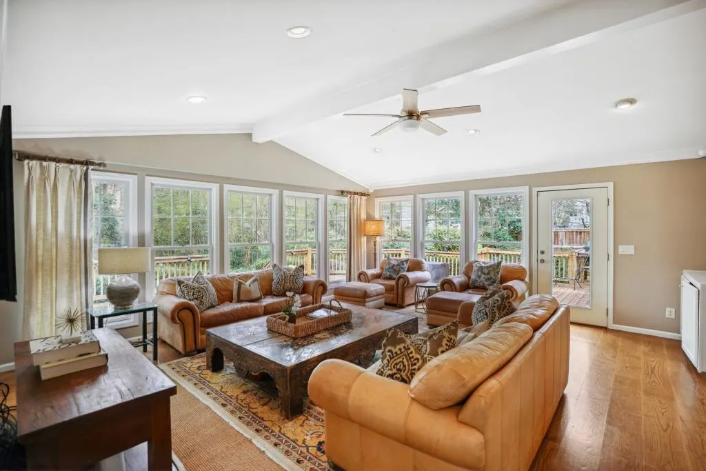 4680 Hitching Post Trail, Sandy Springs, Georgia 30342, 4 Bedrooms Bedrooms, ,3 BathroomsBathrooms,Residential,Sold,4680 Hitching Post Trail,7180588