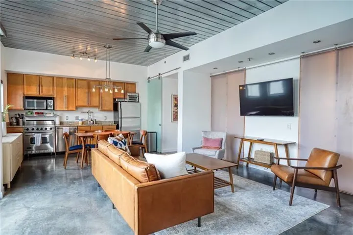 620 Glen Iris Drive Ne Unit 524, Atlanta, Georgia 30308