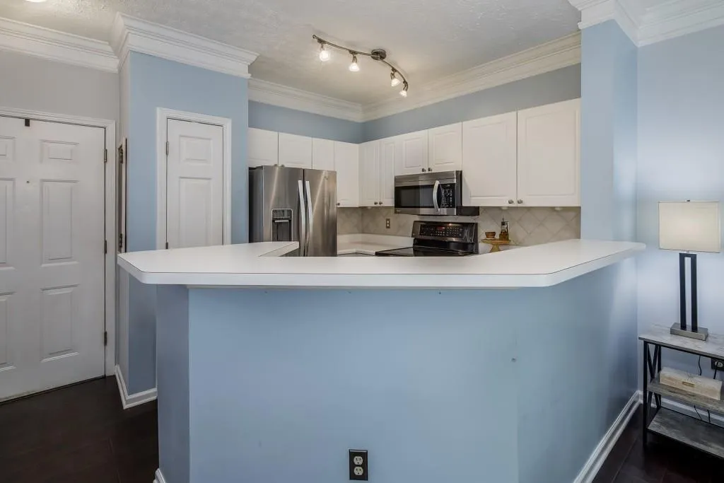 5559 Glenridge Drive Unit 1208, Atlanta, Georgia 30342, 1 Bedroom Bedrooms, ,1 BathroomBathrooms,Residential,Sold,5559 Glenridge Drive Unit 1208,6554711