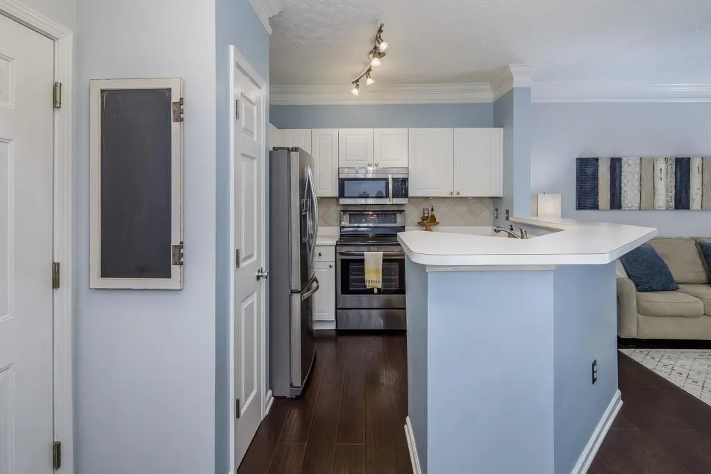 5559 Glenridge Drive Unit 1208, Atlanta, Georgia 30342, 1 Bedroom Bedrooms, ,1 BathroomBathrooms,Residential,Sold,5559 Glenridge Drive Unit 1208,6554711