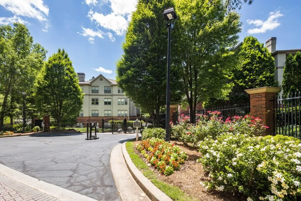 5559 Glenridge Drive Unit 1208, Atlanta, Georgia 30342, 1 Bedroom Bedrooms, ,1 BathroomBathrooms,Residential,Sold,5559 Glenridge Drive Unit 1208,6554711