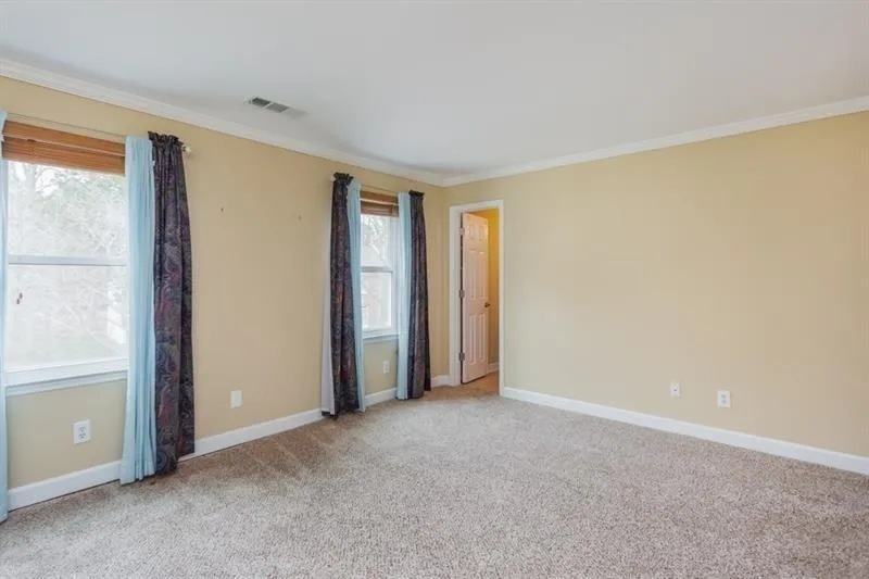 1050 Huntcliff Trace, Sandy Springs, Georgia 30350, 3 Bedrooms Bedrooms, ,2 BathroomsBathrooms,Residential,Sold,1050 Huntcliff Trace,6527283