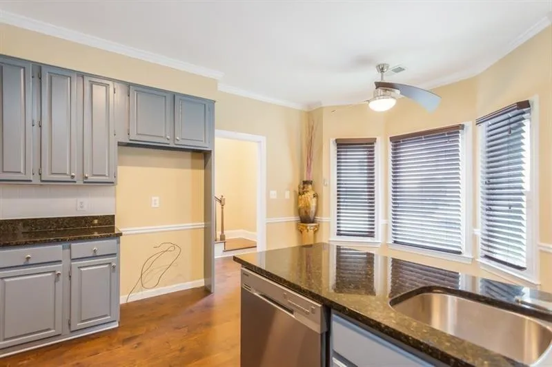 1050 Huntcliff Trace, Sandy Springs, Georgia 30350, 3 Bedrooms Bedrooms, ,2 BathroomsBathrooms,Residential,Sold,1050 Huntcliff Trace,6527283