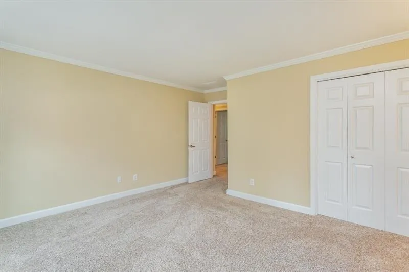 1050 Huntcliff Trace, Sandy Springs, Georgia 30350, 3 Bedrooms Bedrooms, ,2 BathroomsBathrooms,Residential,Sold,1050 Huntcliff Trace,6527283