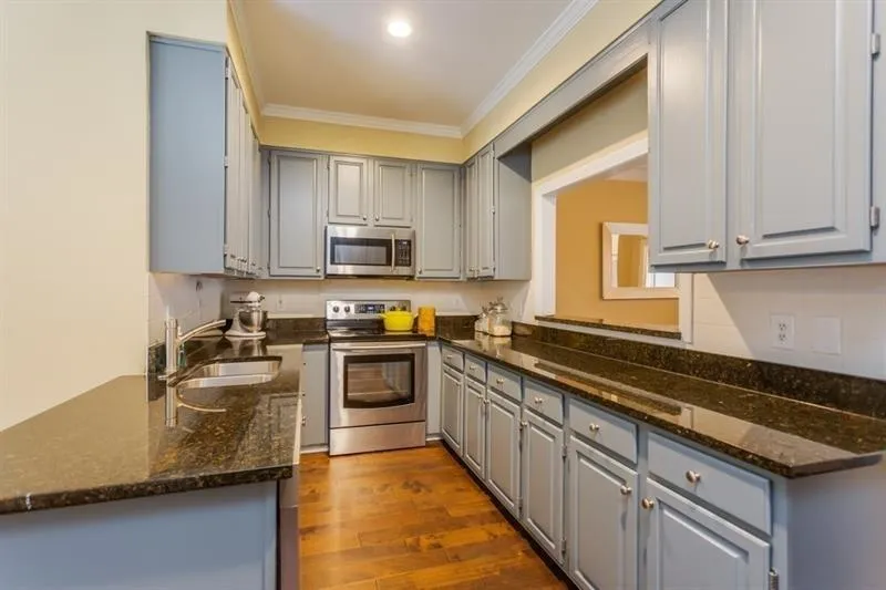 1050 Huntcliff Trace, Sandy Springs, Georgia 30350, 3 Bedrooms Bedrooms, ,2 BathroomsBathrooms,Residential,Sold,1050 Huntcliff Trace,6527283