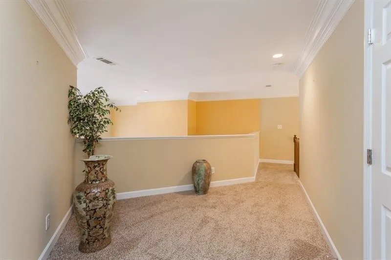 1050 Huntcliff Trace, Sandy Springs, Georgia 30350, 3 Bedrooms Bedrooms, ,2 BathroomsBathrooms,Residential,Sold,1050 Huntcliff Trace,6527283
