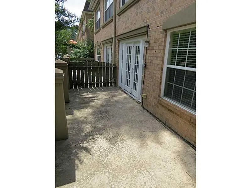 6980 Roswell Road Ne Unit C7, Atlanta, Georgia 30328, 2 Bedrooms Bedrooms, ,1 BathroomBathrooms,Residential,Sold,6980 Roswell Road Ne Unit C7,5169368