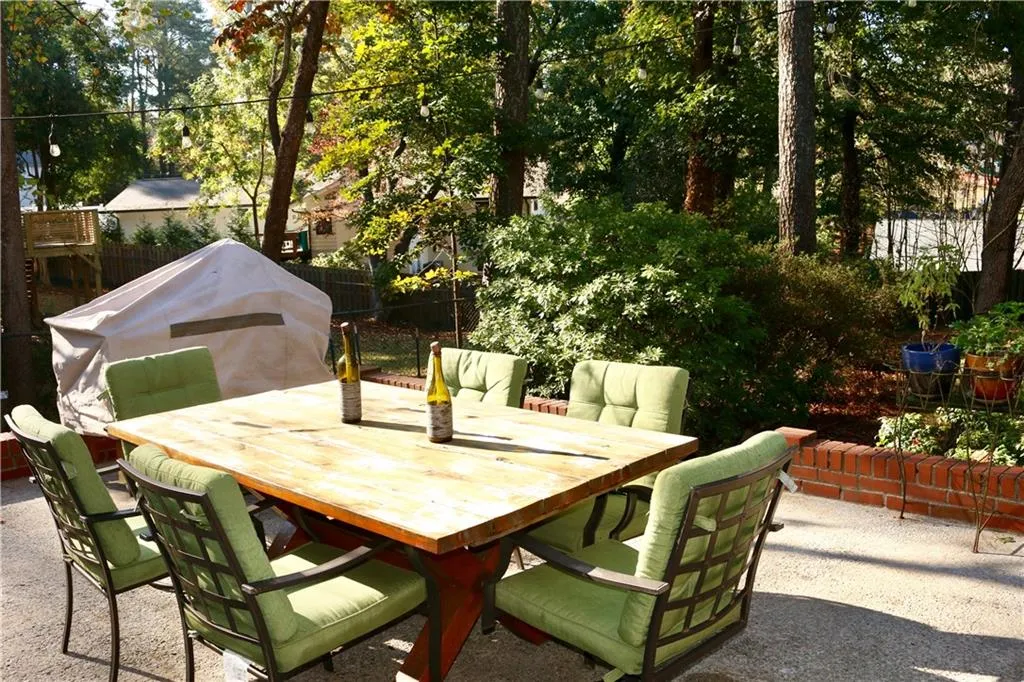 630 Carriage Drive, Sandy Springs, Georgia 30328, 4 Bedrooms Bedrooms, ,2 BathroomsBathrooms,Residential,Sold,630 Carriage Drive,6719679