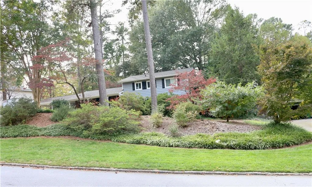 630 Carriage Drive, Sandy Springs, Georgia 30328, 4 Bedrooms Bedrooms, ,2 BathroomsBathrooms,Residential,Sold,630 Carriage Drive,6719679