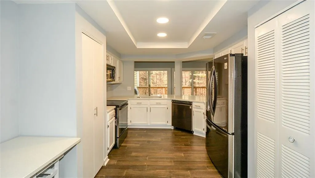 76 Dunwoody Springs Drive, Atlanta, Georgia 30328, 2 Bedrooms Bedrooms, ,2 BathroomsBathrooms,Residential,Sold,76 Dunwoody Springs Drive,5963139