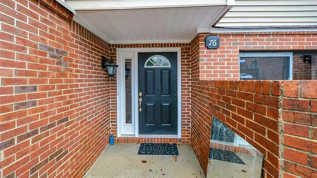 76 Dunwoody Springs Drive, Atlanta, Georgia 30328, 2 Bedrooms Bedrooms, ,2 BathroomsBathrooms,Residential,Sold,76 Dunwoody Springs Drive,5963139
