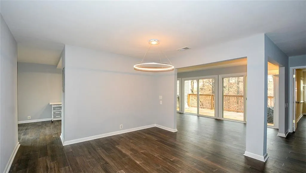 76 Dunwoody Springs Drive, Atlanta, Georgia 30328, 2 Bedrooms Bedrooms, ,2 BathroomsBathrooms,Residential,Sold,76 Dunwoody Springs Drive,5963139