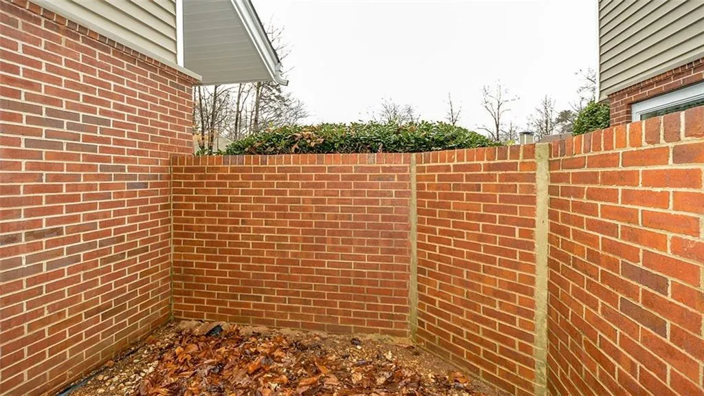 76 Dunwoody Springs Drive, Atlanta, Georgia 30328, 2 Bedrooms Bedrooms, ,2 BathroomsBathrooms,Residential,Sold,76 Dunwoody Springs Drive,5963139