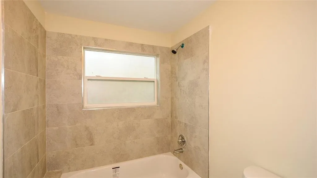 76 Dunwoody Springs Drive, Atlanta, Georgia 30328, 2 Bedrooms Bedrooms, ,2 BathroomsBathrooms,Residential,Sold,76 Dunwoody Springs Drive,5963139