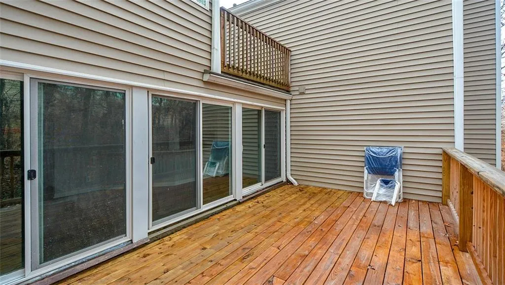 76 Dunwoody Springs Drive, Atlanta, Georgia 30328, 2 Bedrooms Bedrooms, ,2 BathroomsBathrooms,Residential,Sold,76 Dunwoody Springs Drive,5963139