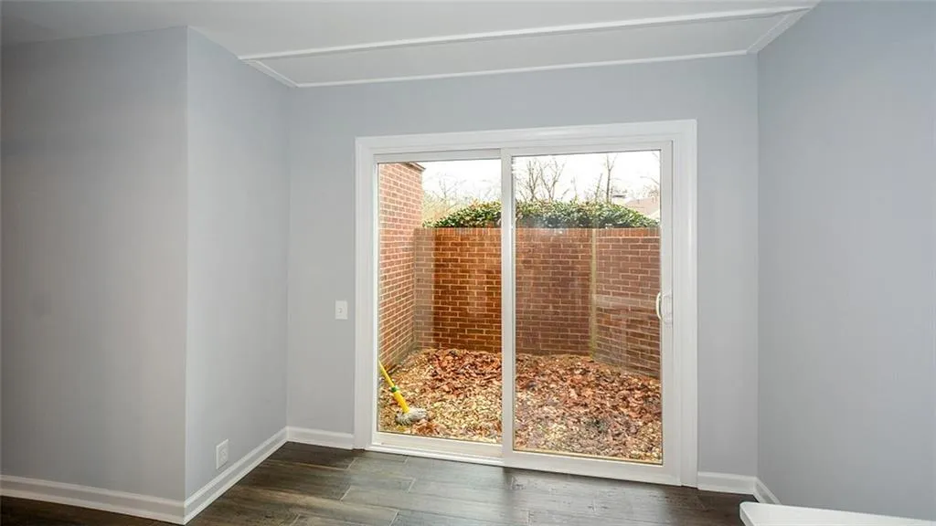 76 Dunwoody Springs Drive, Atlanta, Georgia 30328, 2 Bedrooms Bedrooms, ,2 BathroomsBathrooms,Residential,Sold,76 Dunwoody Springs Drive,5963139