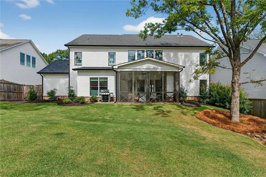 1333 Sunland Drive Ne, Atlanta, Georgia 30319, 5 Bedrooms Bedrooms, ,4 BathroomsBathrooms,Residential,Sold,1333 Sunland Drive Ne,7655064
