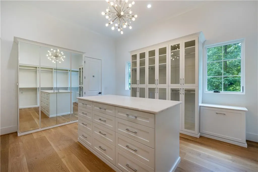 1235 Mount Paran Road Nw, Atlanta, Georgia 30327, 5 Bedrooms Bedrooms, ,6 BathroomsBathrooms,Residential,For Sale,1235 Mount Paran Road Nw,7421089
