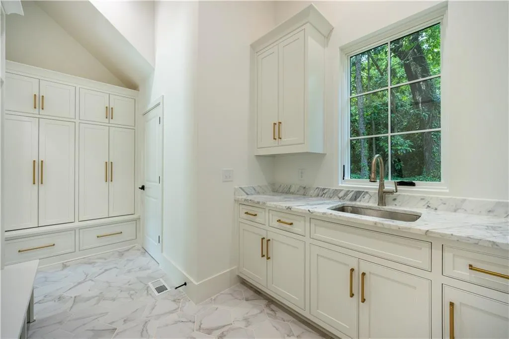 1235 Mount Paran Road Nw, Atlanta, Georgia 30327, 5 Bedrooms Bedrooms, ,6 BathroomsBathrooms,Residential,For Sale,1235 Mount Paran Road Nw,7421089