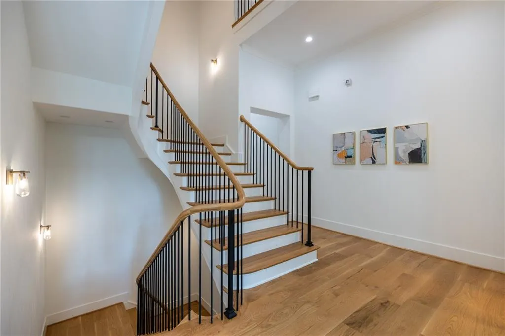 1235 Mount Paran Road Nw, Atlanta, Georgia 30327, 5 Bedrooms Bedrooms, ,6 BathroomsBathrooms,Residential,For Sale,1235 Mount Paran Road Nw,7421089