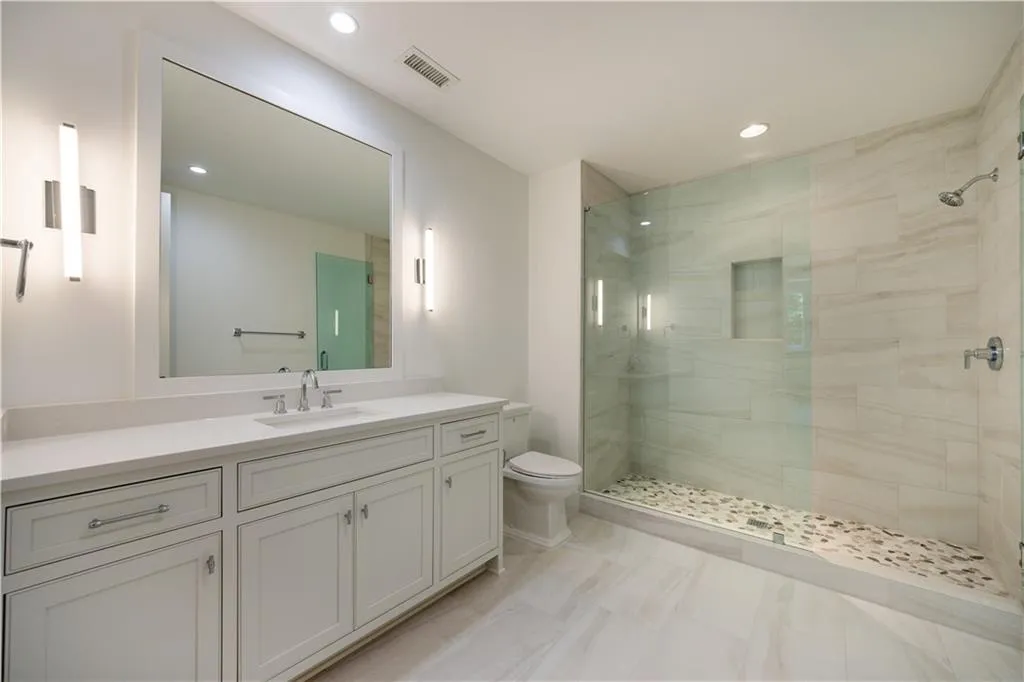 1235 Mount Paran Road Nw, Atlanta, Georgia 30327, 5 Bedrooms Bedrooms, ,6 BathroomsBathrooms,Residential,For Sale,1235 Mount Paran Road Nw,7421089