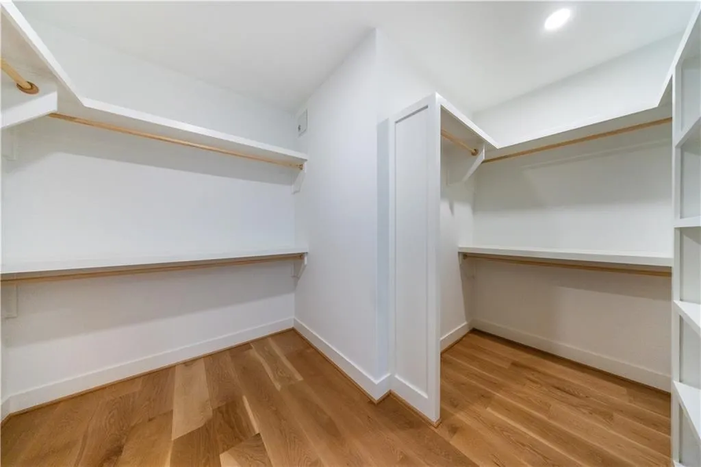 1235 Mount Paran Road Nw, Atlanta, Georgia 30327, 5 Bedrooms Bedrooms, ,6 BathroomsBathrooms,Residential,For Sale,1235 Mount Paran Road Nw,7421089