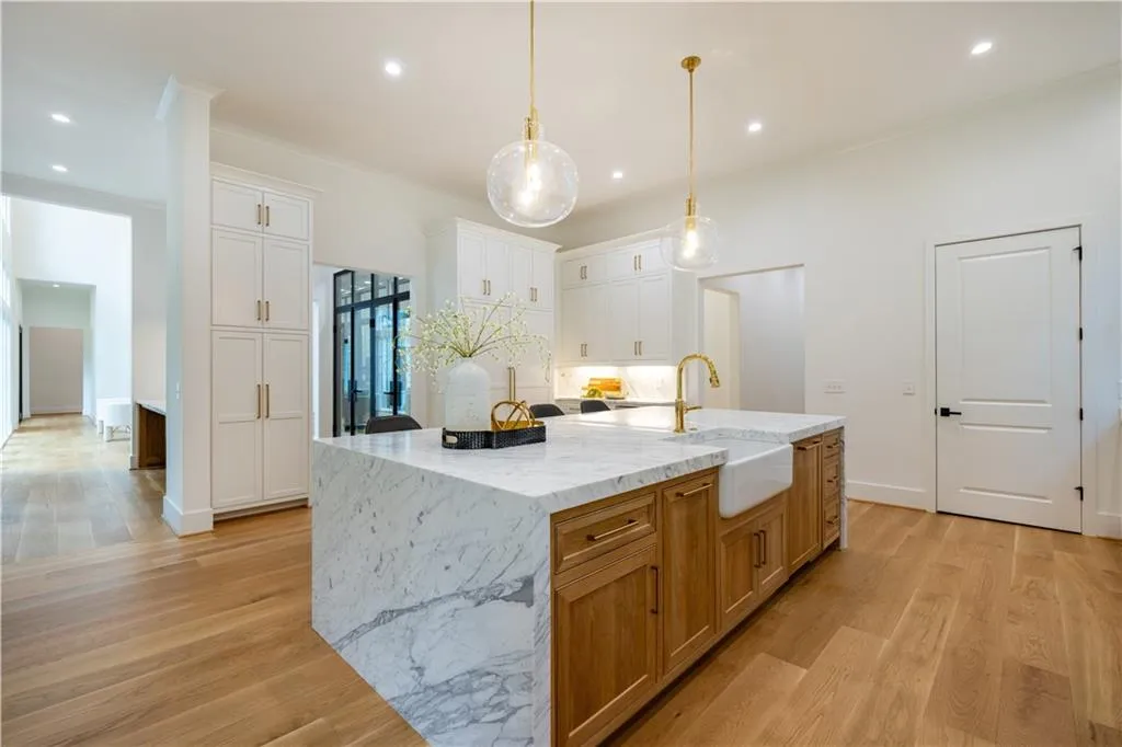 1235 Mount Paran Road Nw, Atlanta, Georgia 30327, 5 Bedrooms Bedrooms, ,6 BathroomsBathrooms,Residential,For Sale,1235 Mount Paran Road Nw,7421089