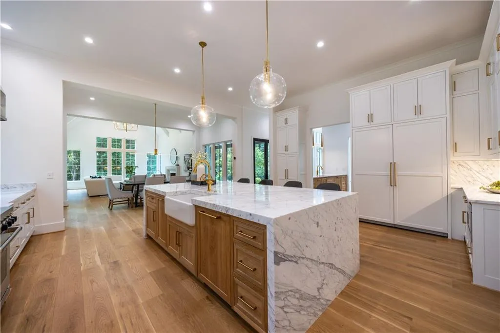 1235 Mount Paran Road Nw, Atlanta, Georgia 30327, 5 Bedrooms Bedrooms, ,6 BathroomsBathrooms,Residential,For Sale,1235 Mount Paran Road Nw,7421089