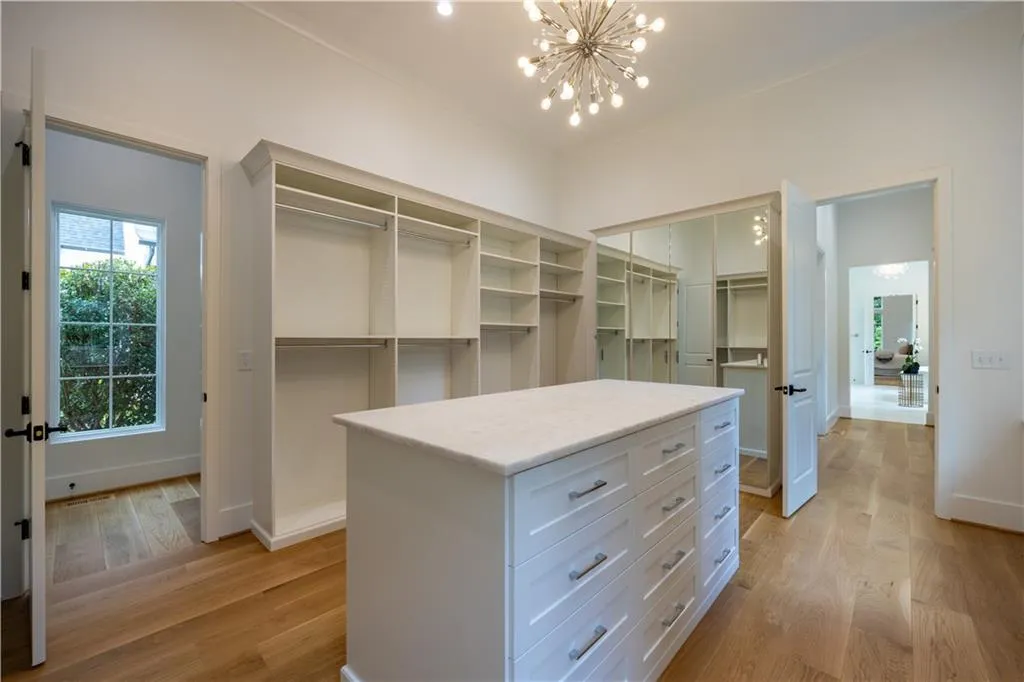 1235 Mount Paran Road Nw, Atlanta, Georgia 30327, 5 Bedrooms Bedrooms, ,6 BathroomsBathrooms,Residential,For Sale,1235 Mount Paran Road Nw,7421089