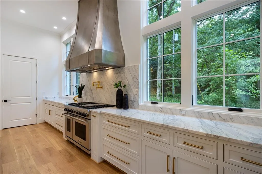 1235 Mount Paran Road Nw, Atlanta, Georgia 30327, 5 Bedrooms Bedrooms, ,6 BathroomsBathrooms,Residential,For Sale,1235 Mount Paran Road Nw,7421089