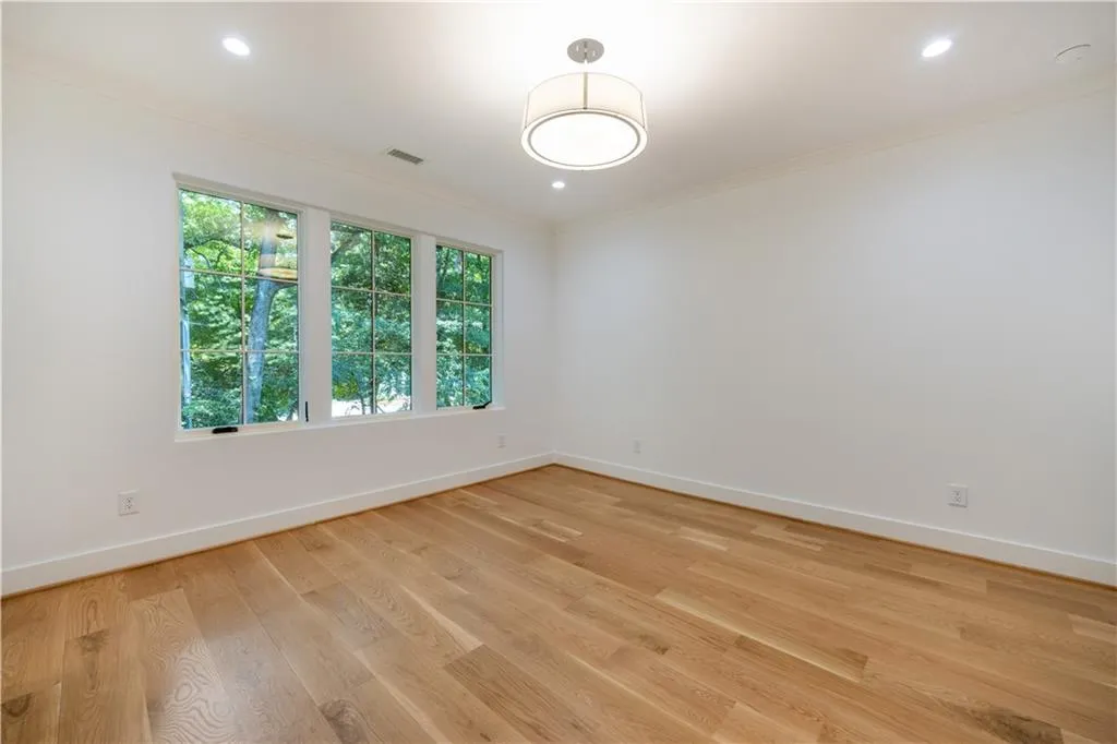 1235 Mount Paran Road Nw, Atlanta, Georgia 30327, 5 Bedrooms Bedrooms, ,6 BathroomsBathrooms,Residential,For Sale,1235 Mount Paran Road Nw,7421089