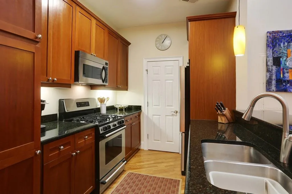 270 15th Street Ne Unit 305, Atlanta, Georgia 30309, 2 Bedrooms Bedrooms, ,2 BathroomsBathrooms,Residential,Sold,270 15th Street Ne Unit 305,5685404