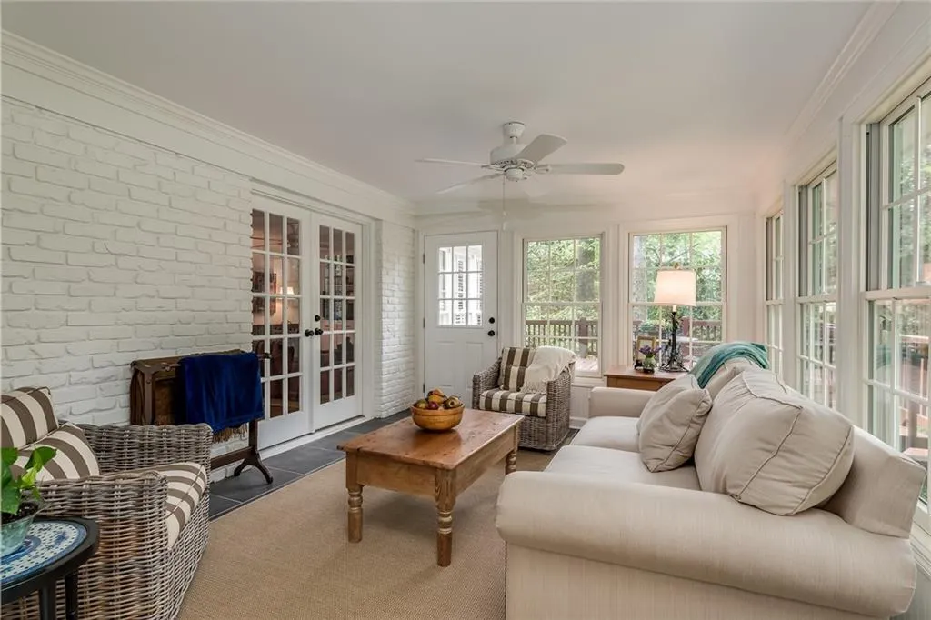 880 Landmark Drive, Sandy Springs, Georgia 30342, 4 Bedrooms Bedrooms, ,2 BathroomsBathrooms,Residential,Sold,880 Landmark Drive,6677030