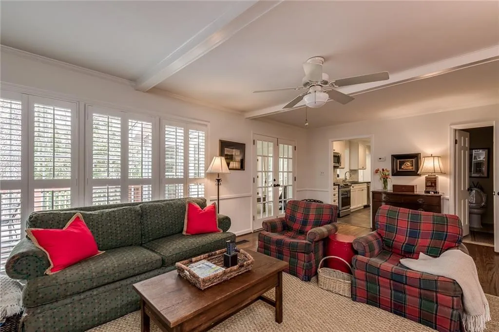 880 Landmark Drive, Sandy Springs, Georgia 30342, 4 Bedrooms Bedrooms, ,2 BathroomsBathrooms,Residential,Sold,880 Landmark Drive,6677030