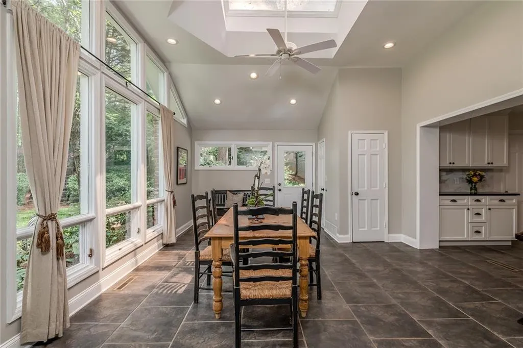 880 Landmark Drive, Sandy Springs, Georgia 30342, 4 Bedrooms Bedrooms, ,2 BathroomsBathrooms,Residential,Sold,880 Landmark Drive,6677030