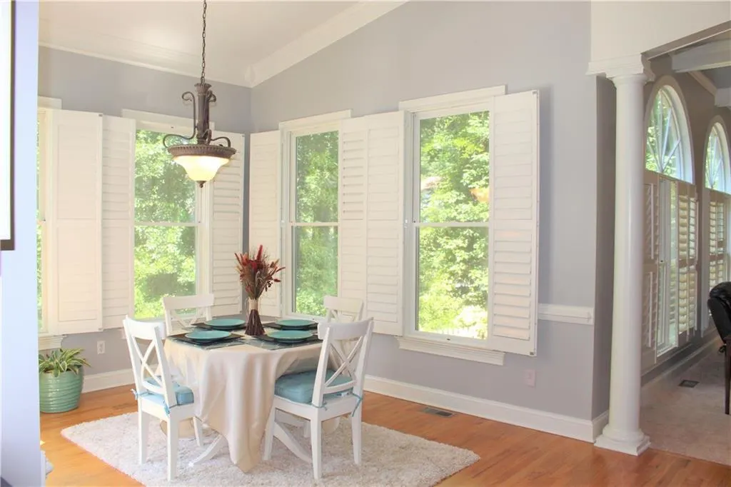 7050 Wycombe Road, Sandy Springs, Georgia 30328, 5 Bedrooms Bedrooms, ,5 BathroomsBathrooms,Residential,Sold,7050 Wycombe Road,5690152