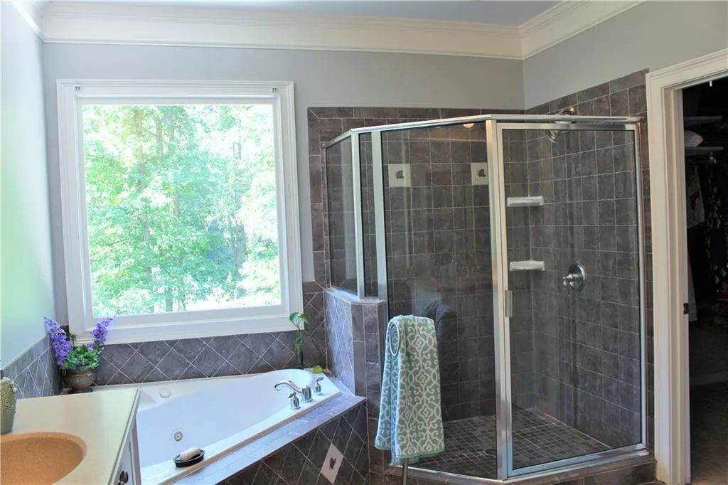 7050 Wycombe Road, Sandy Springs, Georgia 30328, 5 Bedrooms Bedrooms, ,5 BathroomsBathrooms,Residential,Sold,7050 Wycombe Road,5690152