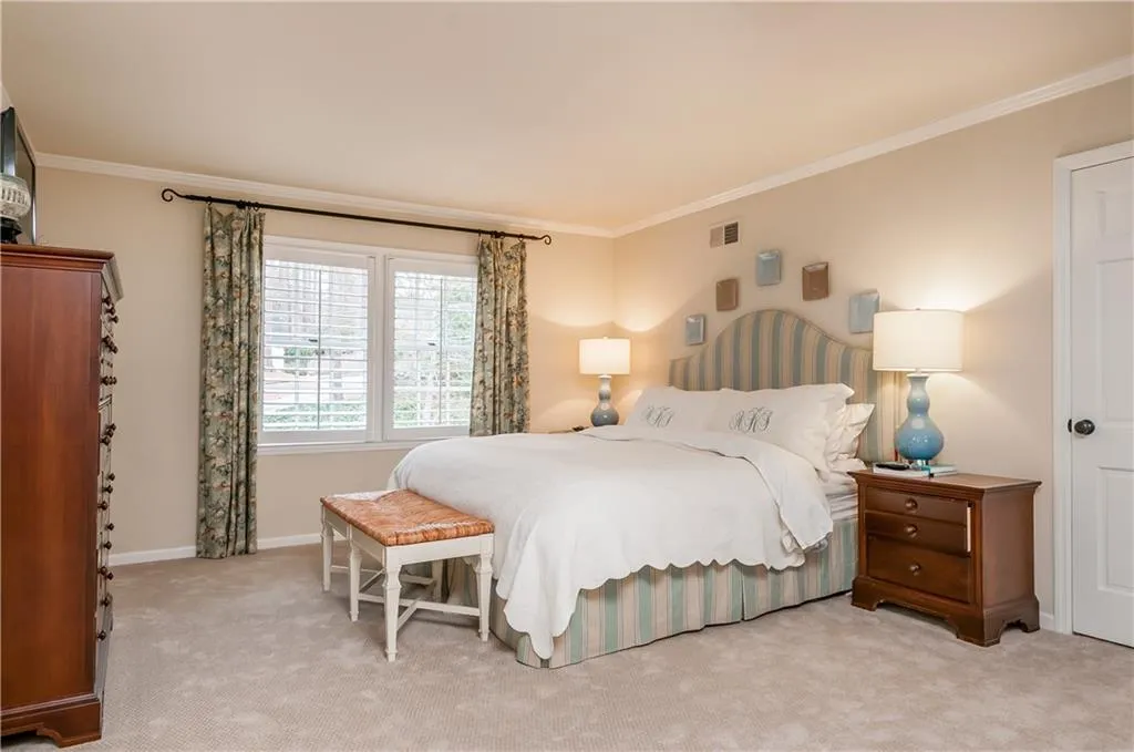6250 Weatherly Drive, Sandy Springs, Georgia 30328, 4 Bedrooms Bedrooms, ,2 BathroomsBathrooms,Residential,Sold,6250 Weatherly Drive,5811741