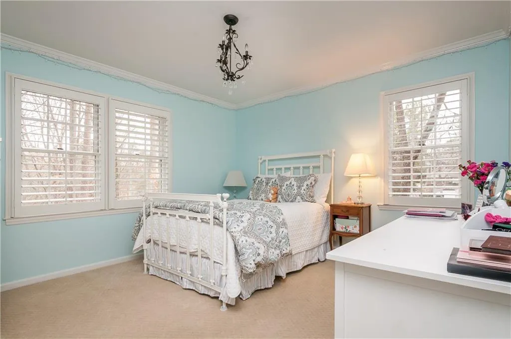 6250 Weatherly Drive, Sandy Springs, Georgia 30328, 4 Bedrooms Bedrooms, ,2 BathroomsBathrooms,Residential,Sold,6250 Weatherly Drive,5811741